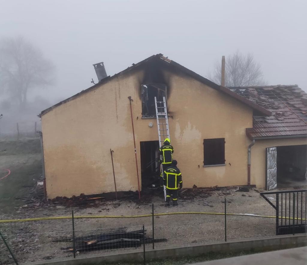 WhatsApp Image 2022-12-06 &agrave; 08.13.44.jpg (75 KB)