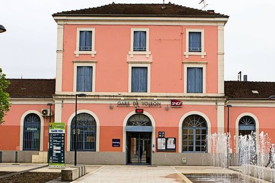 Voiron : elle se couche sur les rails et est sauvée in extremis