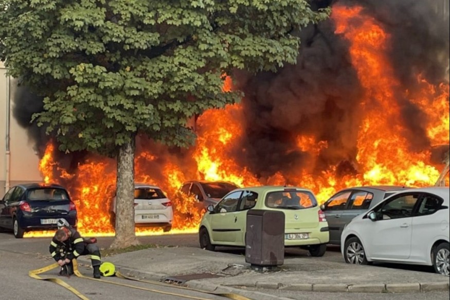 Une camionnette s'embrase devant le lycée Elie Cartan de la Tour-du-Pin